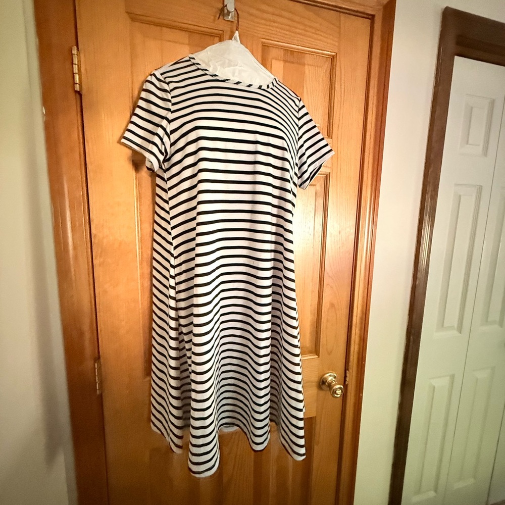 LulaRoe Black and White Striped Jessie Dress